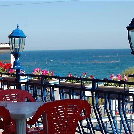Hostel Pierre La Tarmul Marii -Primim Vouchere Vacanta Costineşti Exteriér fotografie